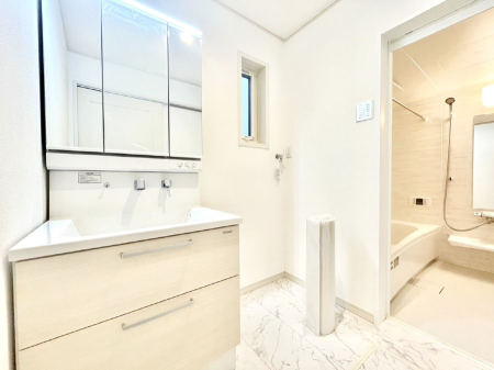 ̑ ̂KԂłB̐gxxCǂg܂B 