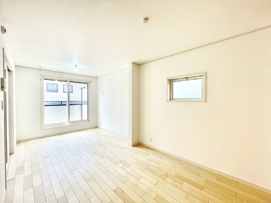 ̑ 邢2KrOIO̎VbgAEgĉƑ̃vCoV[܂B