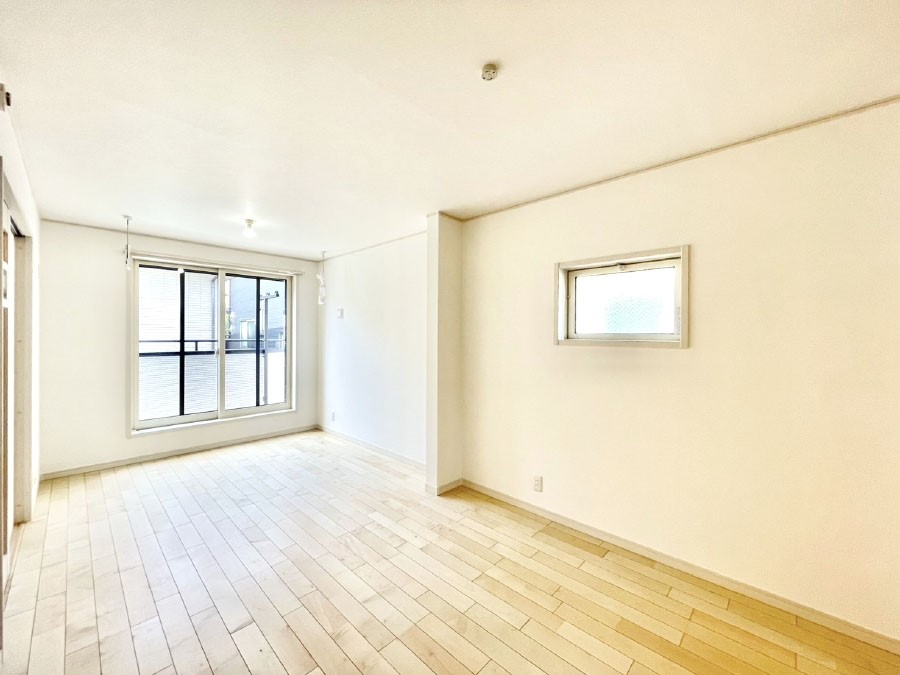 ̑ 邢2KrOIO̎VbgAEgĉƑ̃vCoV[܂B