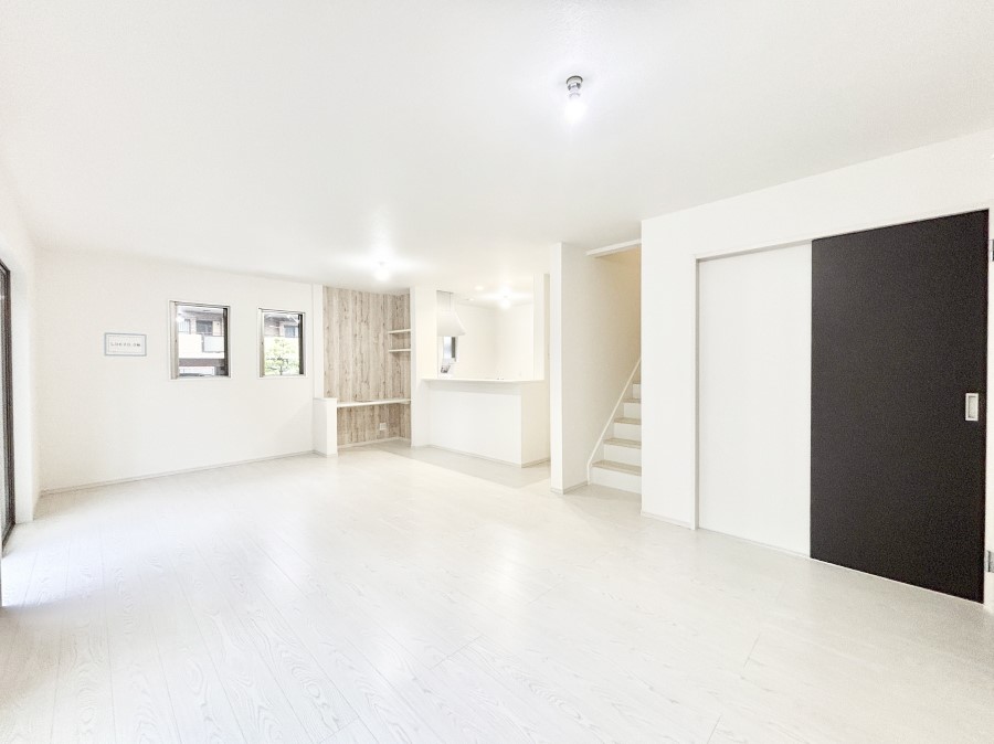 rO Ƒ̓₩Șbŕ܂閾邢rO