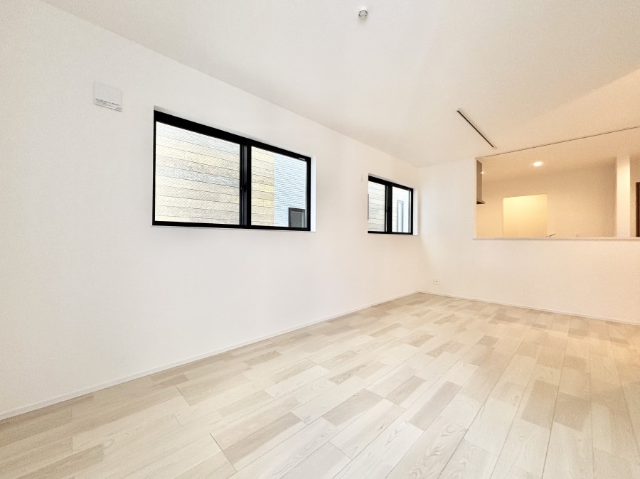 rO Ƒ̓₩Șbŕ܂閾邢rO