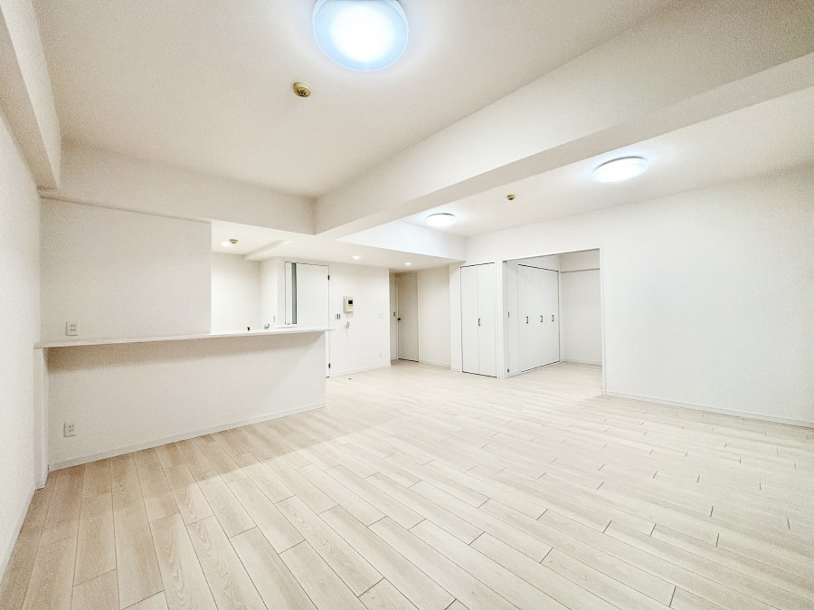 ���r���O ���R�Ƃ��Ƒ����W�܂�e���̋�ԁI