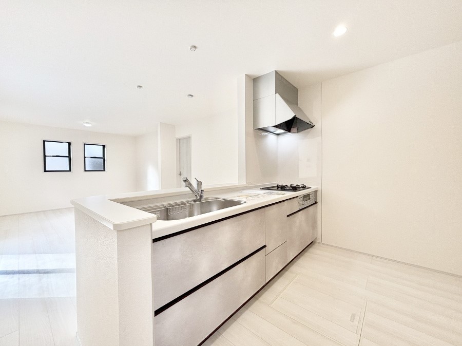 �L�b�`�� ��Ƃ肠��L�b�`���ł͂��Ƒ��Ɗy�������������ł��܂��B