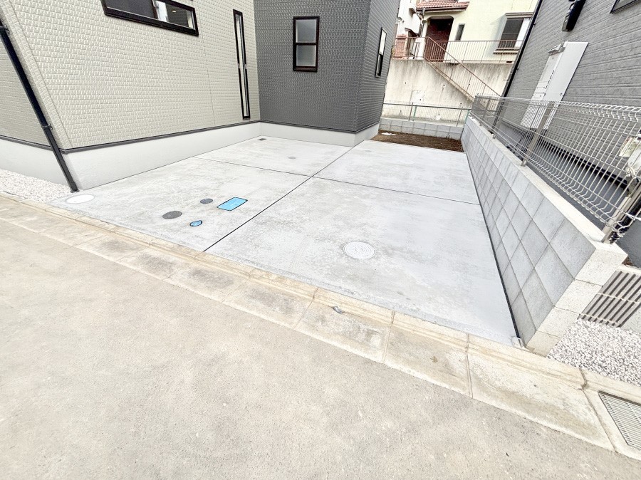  �����Ɍ������Ȃ����ԃX�y�[�X�B