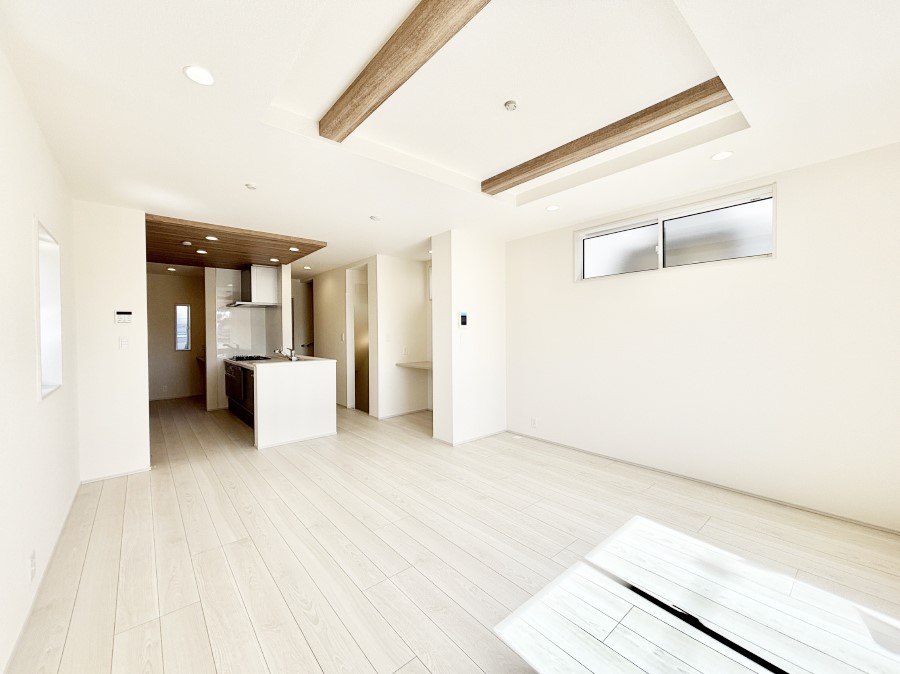 rO Ƒ̓₩Șbŕ܂閾邢rO