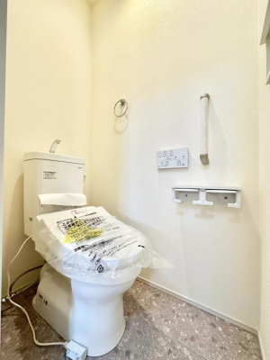 �g�C�� �g�C����1�K��2�K���ꂼ��ɔz�u����Ă��ĂƂĂ��֗��ł��B 