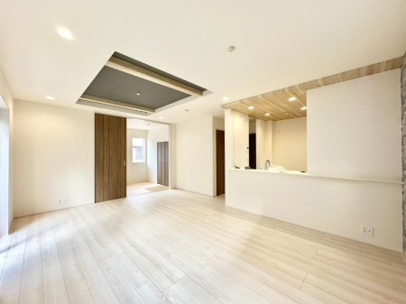 ���r���O �ǂ��ɂ��Ă��Ƒ��̂Ȃ������������R�~���j�P�[�V�������r���O�B 