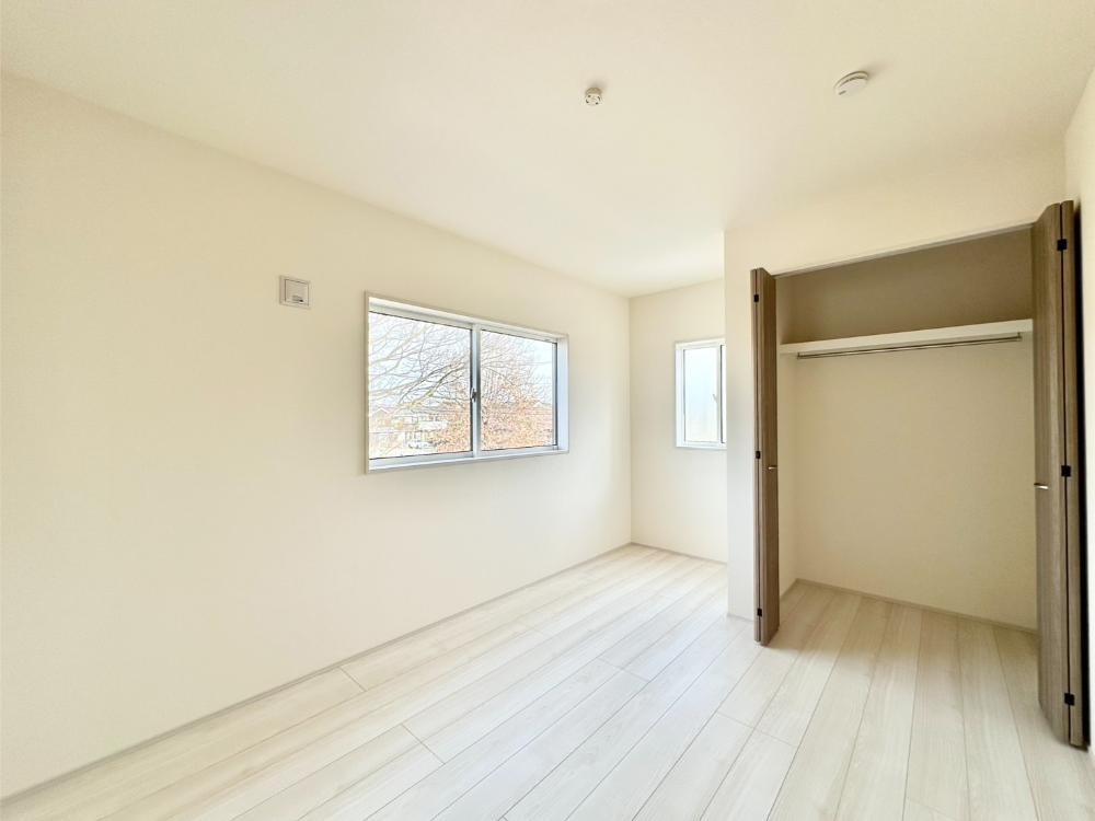 �q������ �q�������ɂ��������߂Ȏ��[�X�y�[�X�����Ղ�̋���