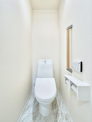 �g�C�� �g�C����1�K��2�K���ꂼ��ɔz�u����Ă��ĂƂĂ��֗��ł��B 