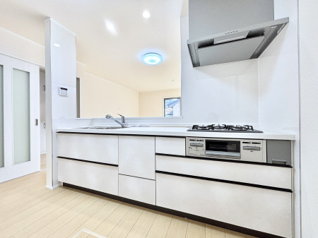 �L�b�`�� ��Ƃ肠��L�b�`���ł͂��Ƒ��Ɗy�������������ł��܂��B