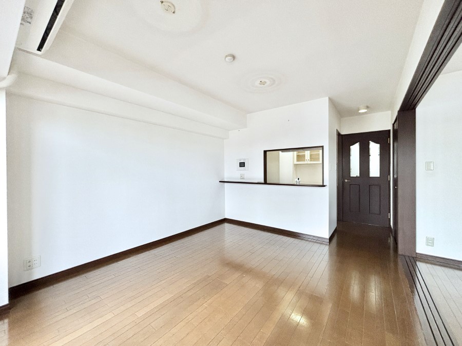 rO Ƒ̓₩Șbŕ܂閾邢rO  