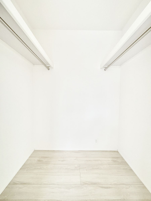 ̑ EH[NCN[[bgtŐԂLpł܂B