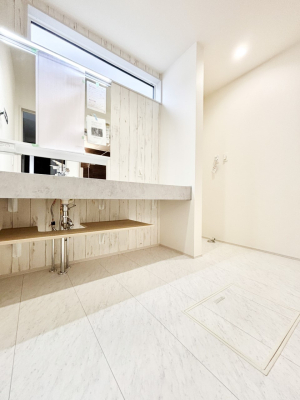 ̑ Ƃ̐ʃXy[XŒ̐gxxNN  