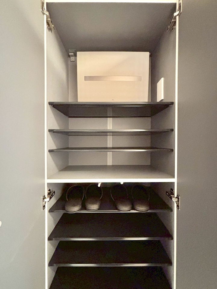 ���̑����� �����Ղ���[�ł���V���[�Y�{�b�N�X�ŉƑ��S���̌C���A���ւ�������B  