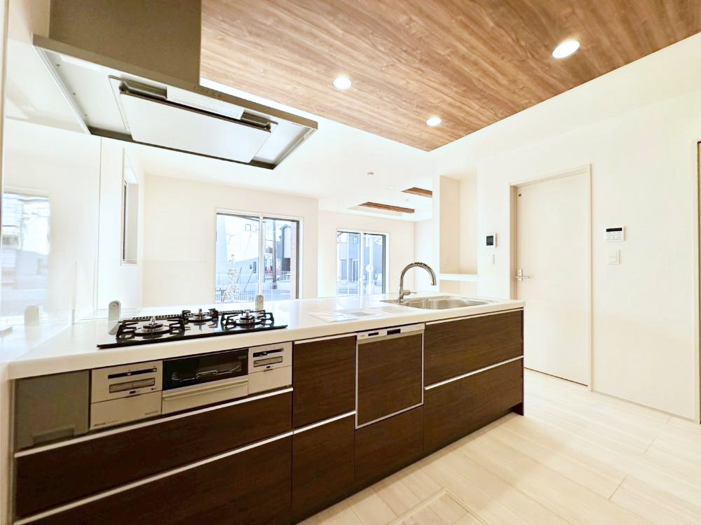 �L�b�`�� �������������I�ɁA�y�����I�V�X�e���L�b�`��  