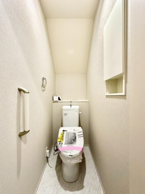 �g�C�� �g�C����1�K��2�K���ꂼ��ɔz�u����Ă��ĂƂĂ��֗��ł��B 