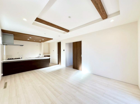 ���r���O �ǂ��ɂ��Ă��Ƒ��̂Ȃ������������R�~���j�P�[�V�������r���O�B 