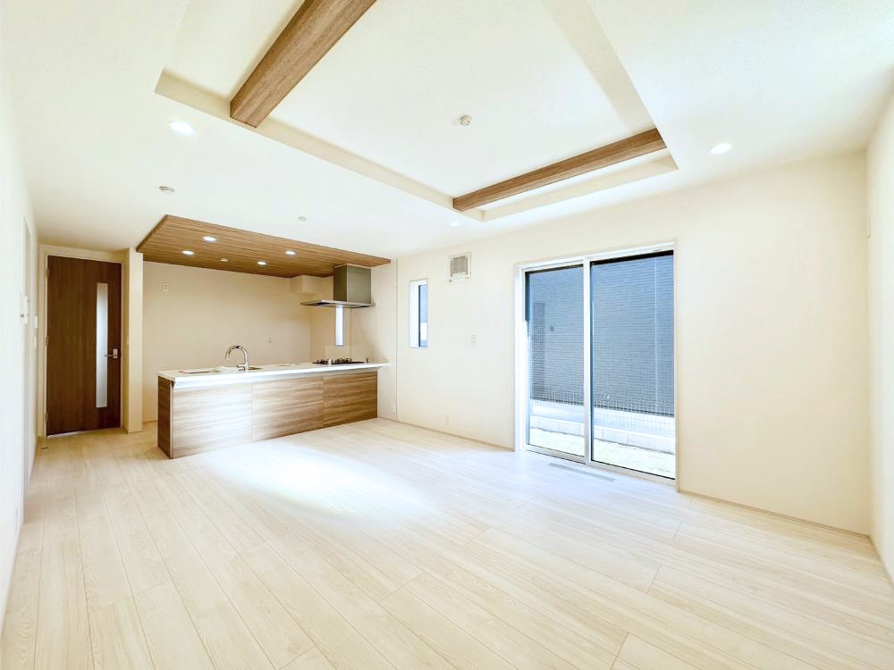 ���r���O �ǂ��ɂ��Ă��Ƒ��̂Ȃ������������R�~���j�P�[�V�������r���O�B 