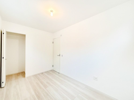 ���̑����� �i�`�������ȃt���[�����O�͂ǂ�ȃC���e���A�ɂ��}�b�`�B  