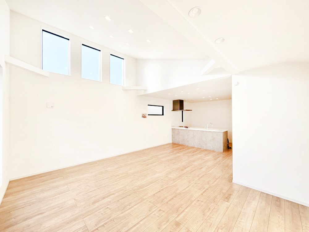 ���r���O �i�`�������e�C�X�g�̗D�����_�炩���F�g���̃t���[�����O���f�G�ȃ��r���O�ł���