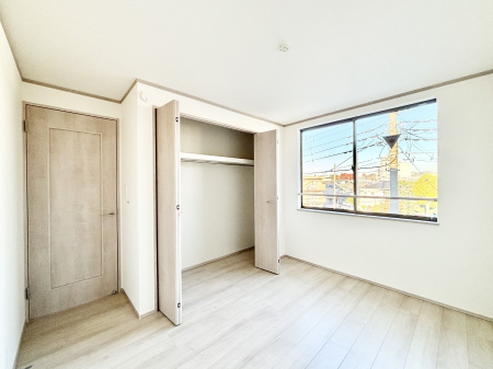 ���̑����� �S����2�ʍ̌����N���[�[�b�g�t���ł�