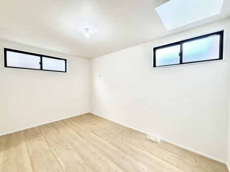 �q������ �q�ǂ������ɂ҂�����̖��邢��ԁB