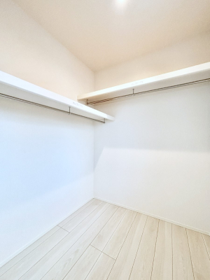 ̑ EH[NCN[[bgtŐԂLpł܂B