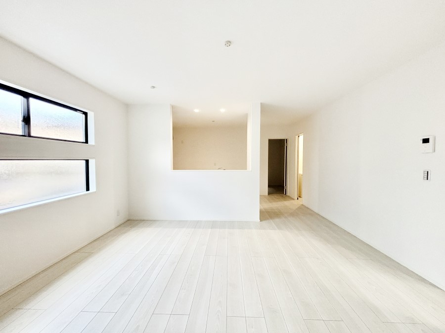 ���r���O ���Ƒ��̓��₩�Șb�����ŕ�܂�閾�邢���r���O  