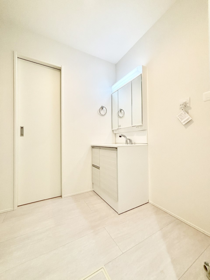 ̑ ̂KԂłB̐gxxCǂg܂B 