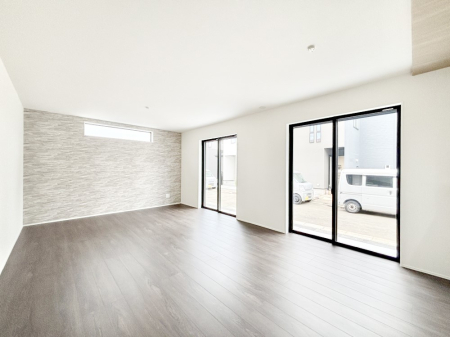 rO Ƒ̓₩Șbŕ܂閾邢rO