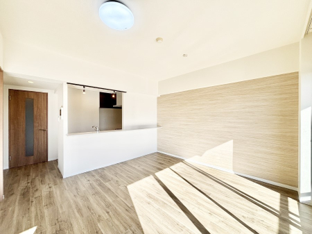 ���r���O ���Ƒ��̓��₩�Șb�����ŕ�܂�閾�邢���r���O  