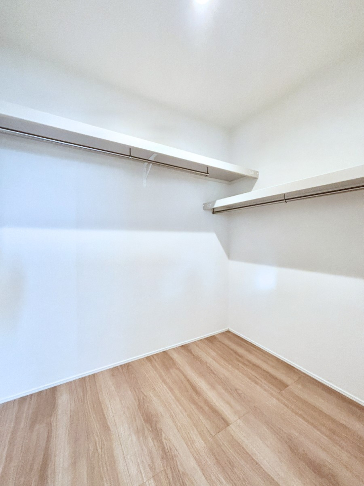 ̑ EH[NCN[[bgtŐԂLpł܂B