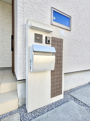 ���̑� �\�D�E�C���^�[�z���E�|�X�g���ЂƂɏW��B�G���g�����X�ɂȂ��ރV���v���f�U�C���B