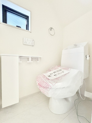 �g�C�� �g�C���͈��S�̂Q�ӏ��I���̃o�^�o�^������S�ł��B 