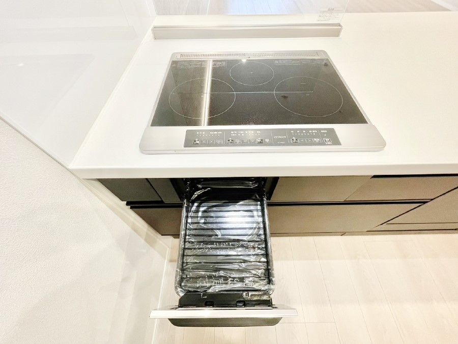 ���̑����� IH�N�b�L���O�q�[�^�[�͓V�̒����ʂ��t���b�g�Ȃ̂Œ�����̓T�b�ƈ�@�����邾���I