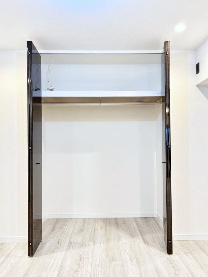 ���[ �m���N���[�[�b�g�B���s��������̂Ō���̈ߗނ�����������[�ł��܂��B