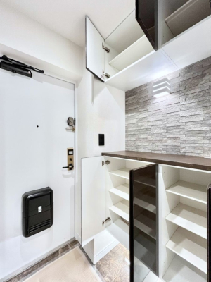 ���̑����� �����Ղ���[�ł���V���[�Y�{�b�N�X�ŉƑ��S���̌C���A���ւ�������B  