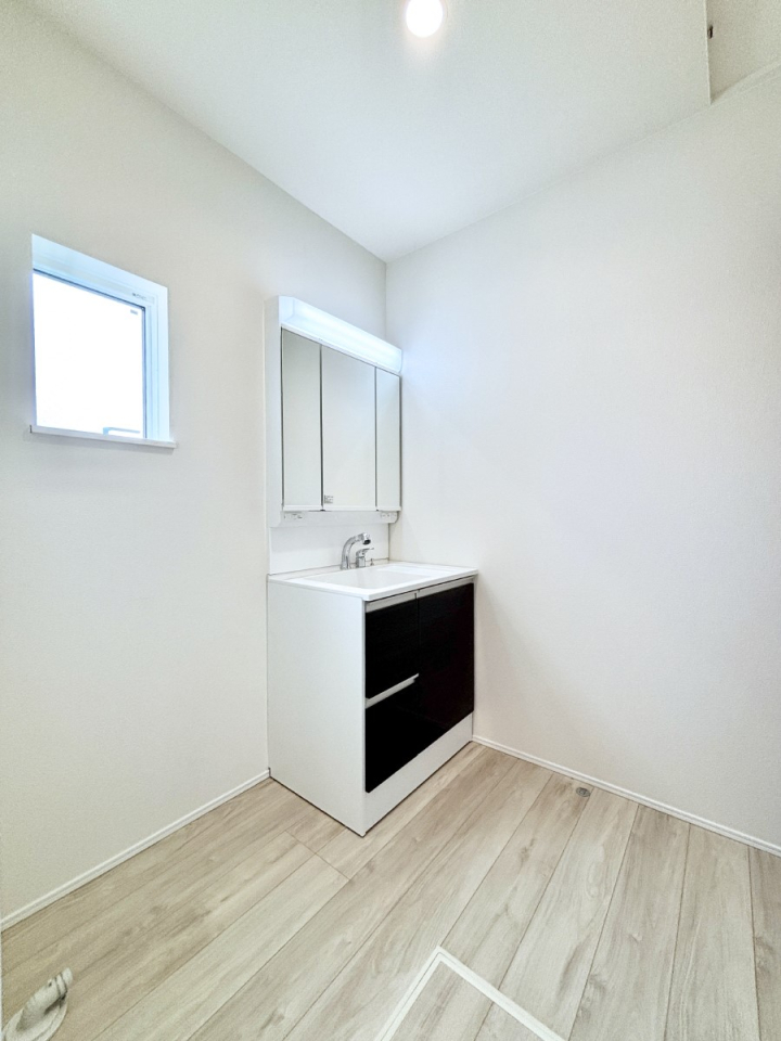 ̑ ̂KԂłB̐gxxCǂg܂B 