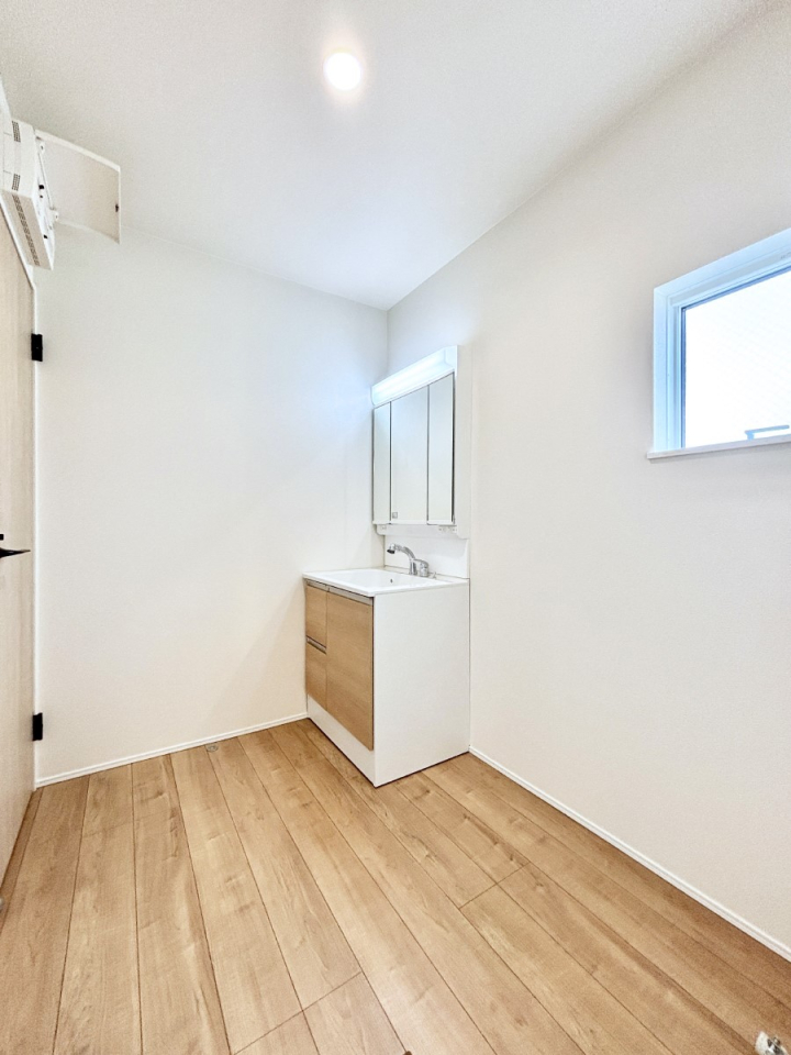 ̑ ̂KԂłB̐gxxCǂg܂B 