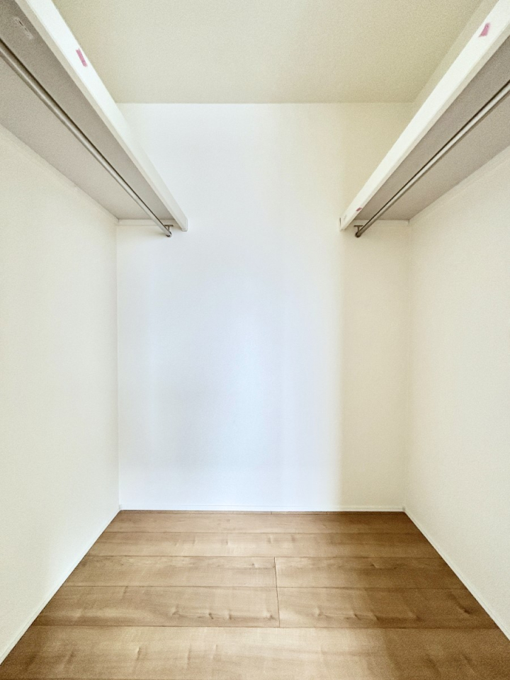 ̑ EH[NCN[[bgtŐԂLpł܂B