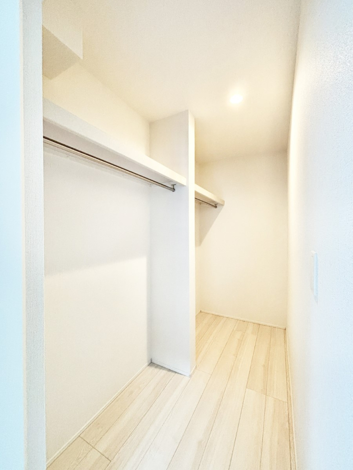 ���̑� �ߗނ��n���K�[�Ɋ|�����܂܎��[�ł���WIC�B�ߗނ̐������ڂ����₷���ĕ֗��ł��I