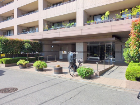 �G���g�����X -