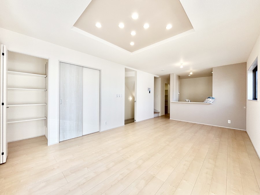 ���r���O �ǂ��ɂ��Ă��Ƒ��̂Ȃ������������R�~���j�P�[�V�������r���O�B 