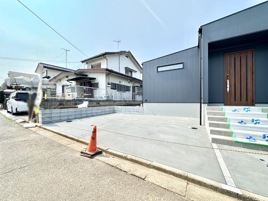  �����Ɍ������Ȃ����ԃX�y�[�X�B