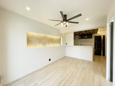 rO Ƒ̓₩Șbŕ܂閾邢rO