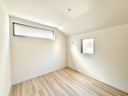 �q������ �Q�ʍ̌��Ŗ��邳�����ʂ��ǍD�I