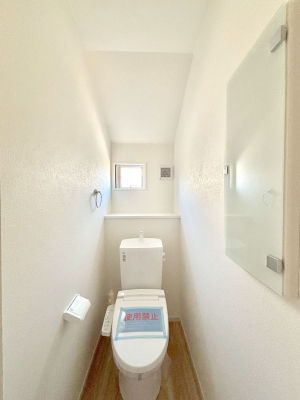 �g�C�� �g�C����1�K��2�K���ꂼ��ɔz�u����Ă��ĂƂĂ��֗��ł��B 