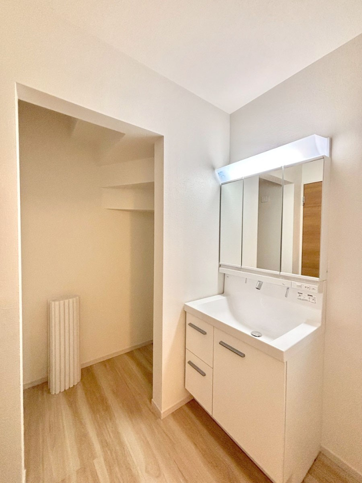 ���ʑ�E���ʏ� ���邢���ʏ��͖����̐g�x�x���y�����ł����Ⴂ�����ł��B