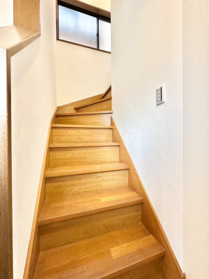 ���̑� �K�i�͔��Â��Ȃ肪���ł����A�����t���Ȃ̂Ŗ��邢��ԂɁB�@