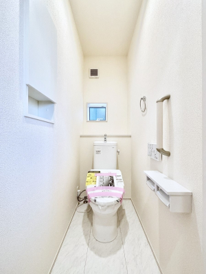 �g�C�� �g�C����1�K��2�K���ꂼ��ɔz�u����Ă��ĂƂĂ��֗��ł��B 